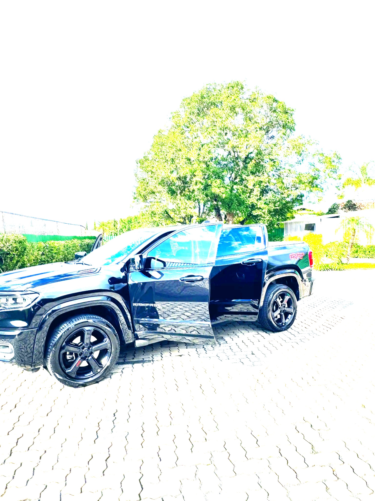 RAM Rampage lateral completa